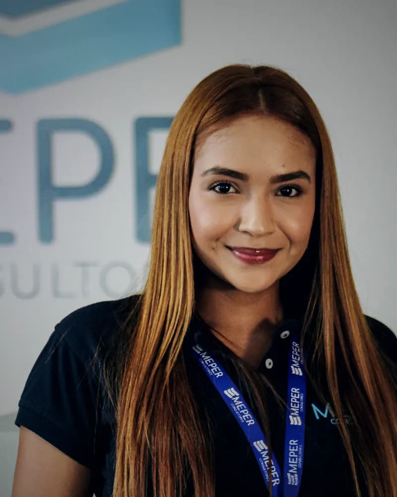 Laura Jurado Galvis, Coordinadora de Operaciones de MEPER Consultores